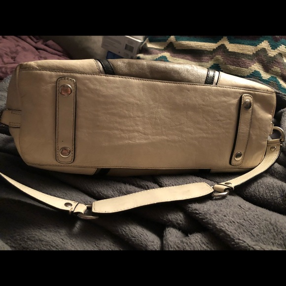 AUTH - Coach Satchel - off white, tan, and black - Picture 6 of 7